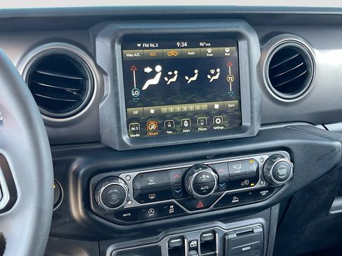 Used 2023 Jeep Gladiator Sport AWD/4WD image 16