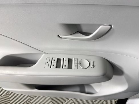 Certified 2025 Hyundai Kona SEL AWD/4WD image 22