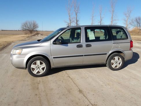 Used 2006 Chevrolet Uplander LS image 1