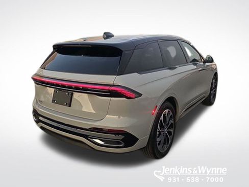 New 2026 Lincoln Nautilus Reserve AWD/4WD image 3