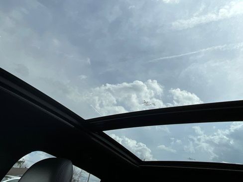 Used 2017 Lincoln MKX Reserve w/ Lincoln MKX Climate Package image 5