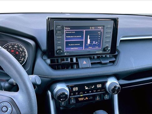 Used 2022 Toyota RAV4 XLE image 6