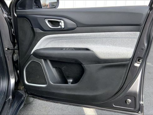 Used 2023 Jeep Compass Latitude w/ Convenience Group image 22