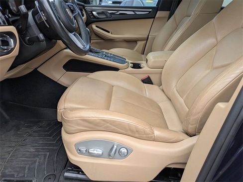 Used 2019 Porsche Macan S image 13