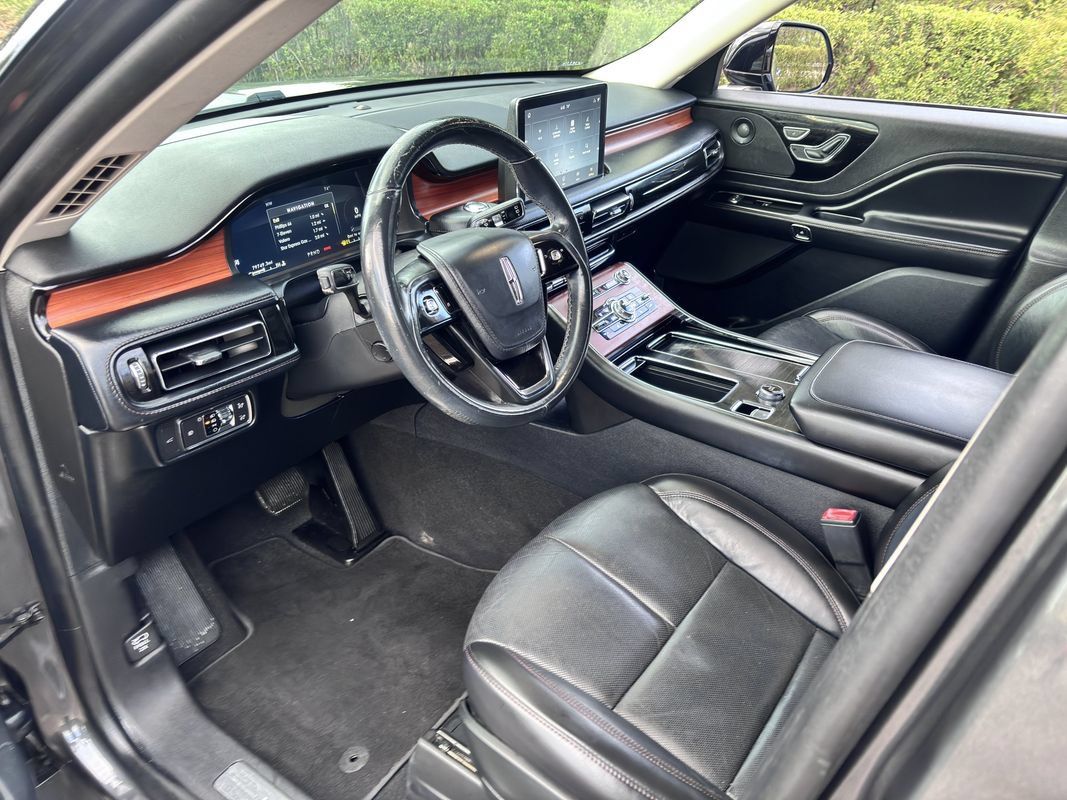 Used 2020 Lincoln Aviator Reserve RWD image 17