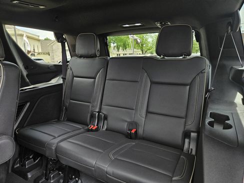 Used 2023 Chevrolet Tahoe Premier RWD image 32