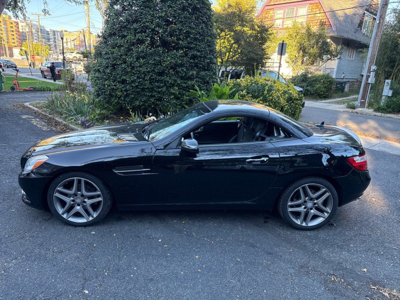Used 2014 Mercedes-Benz SLK 250 image 8