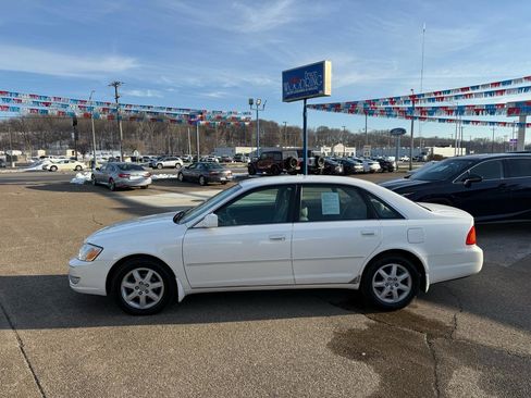 Used 2001 Toyota Avalon XLS image 5