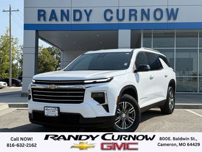 Used 2024 Chevrolet Traverse LT