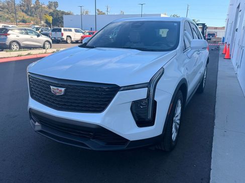 Used 2024 Cadillac XT4 Luxury w/ Cold Weather Package image 2
