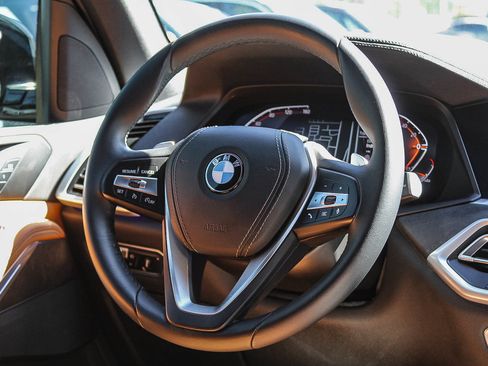 Used 2023 BMW X5 xDrive40i w/ Parking Assistance Package image 15