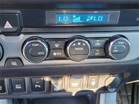 Used 2021 Toyota Tacoma TRD Off-Road image 22