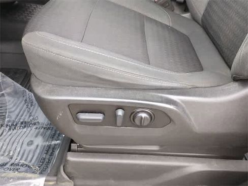 Used 2022 Chevrolet Silverado 1500 Custom image 18