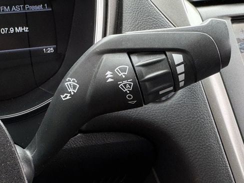 Used 2020 Ford Fusion SE image 23