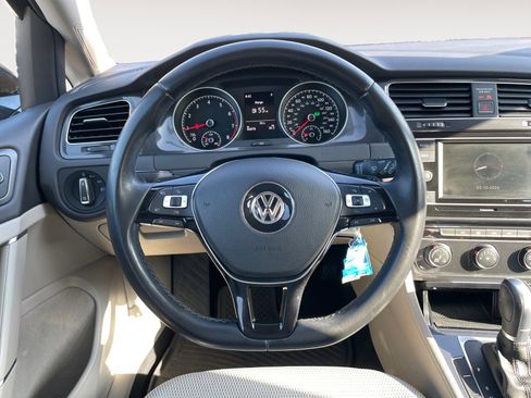 Used 2018 Volkswagen Golf S FWD image 10