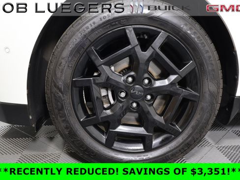 Used 2025 Kia Carnival SX Prestige FWD image 3