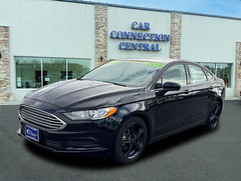 Used 2018 Ford Fusion SE w/ Fusion SE Technology Package image 1