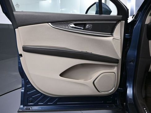 Used 2018 Lincoln MKX Reserve w/ Lincoln MKX Climate Package image 18