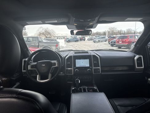 Used 2018 Ford F150 Lariat w/ Equipment Group 502A Luxury image 21