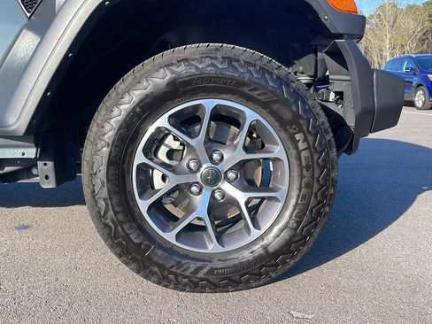 Certified 2025 Jeep Wrangler Sport S image 7