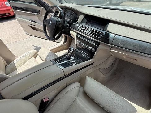 Used 2009 BMW 750Li RWD image 48