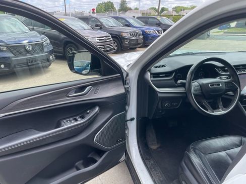 Used 2021 Jeep Grand Cherokee L Limited AWD/4WD image 10