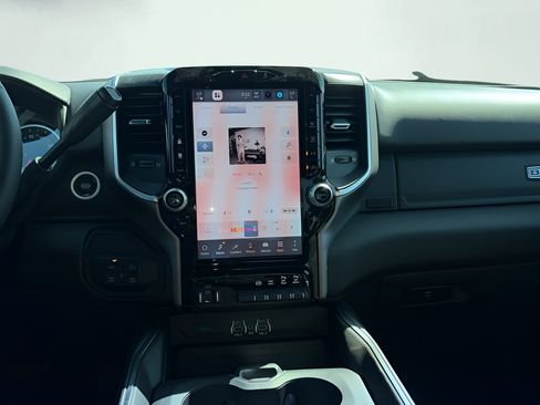 New 2026 RAM 2500 Big Horn AWD/4WD image 15