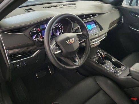 Certified 2023 Cadillac XT4 Sport FWD image 10
