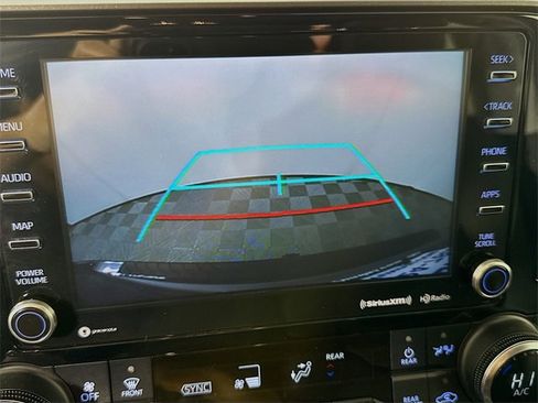 Used 2022 Toyota Highlander XLE image 22