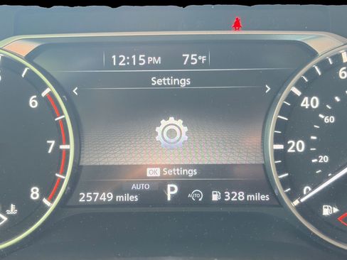 Used 2025 Nissan Rogue SV AWD/4WD image 42