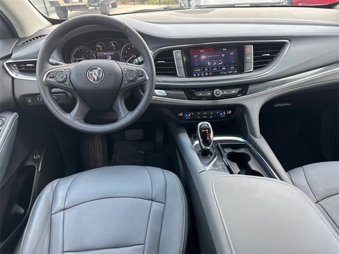 Certified 2021 Buick Enclave Essence image 24