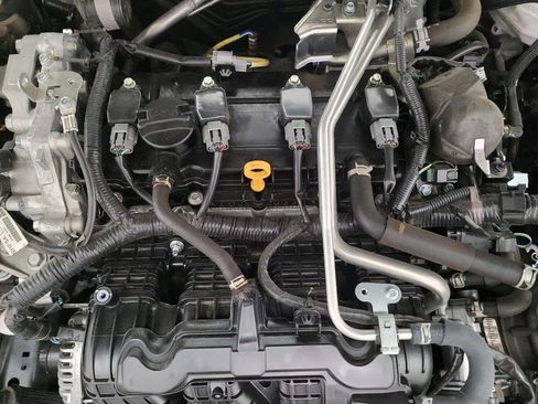 Used 2024 Nissan Altima 2.5 SV FWD image 30