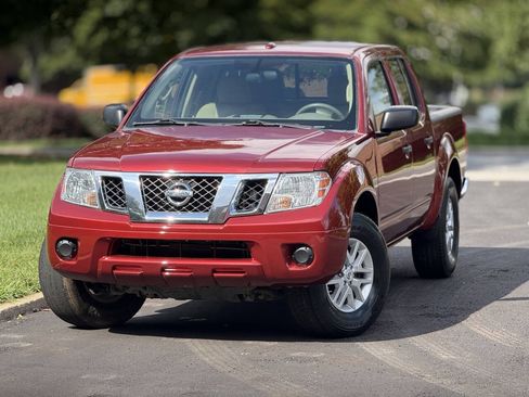 Used 2016 Nissan Frontier SV AWD/4WD image 1