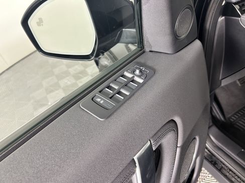 Used 2025 Land Rover Discovery Sport S image 10
