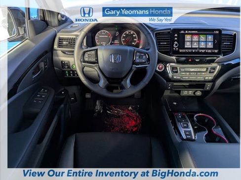 Used 2025 Honda Ridgeline Black Edition image 17