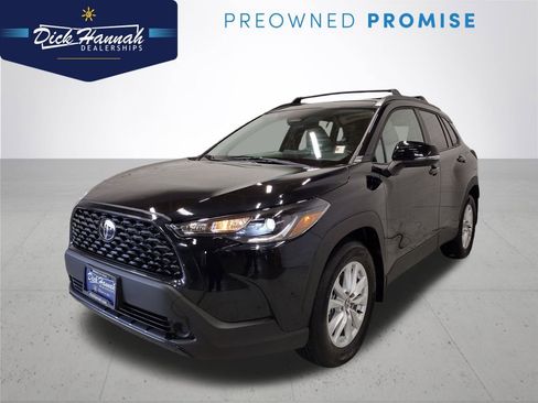 Used 2023 Toyota Corolla Cross LE image 1