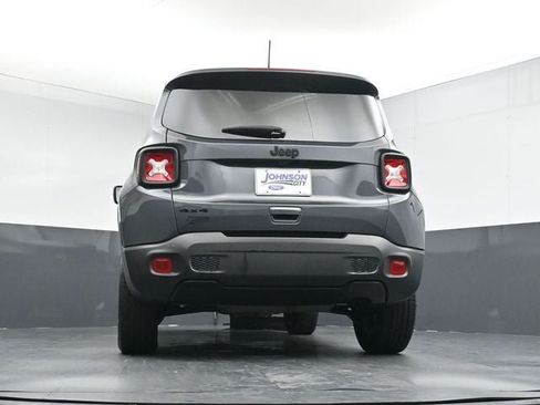 Used 2022 Jeep Renegade Altitude AWD/4WD image 32
