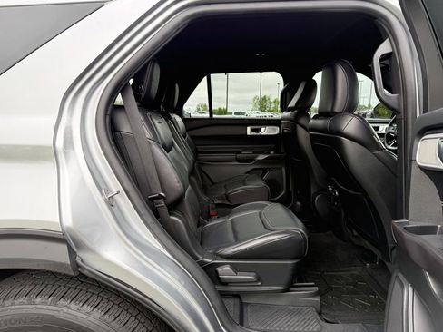 Used 2020 Ford Explorer ST w/ Premium Technology Package AWD/4WD image 12