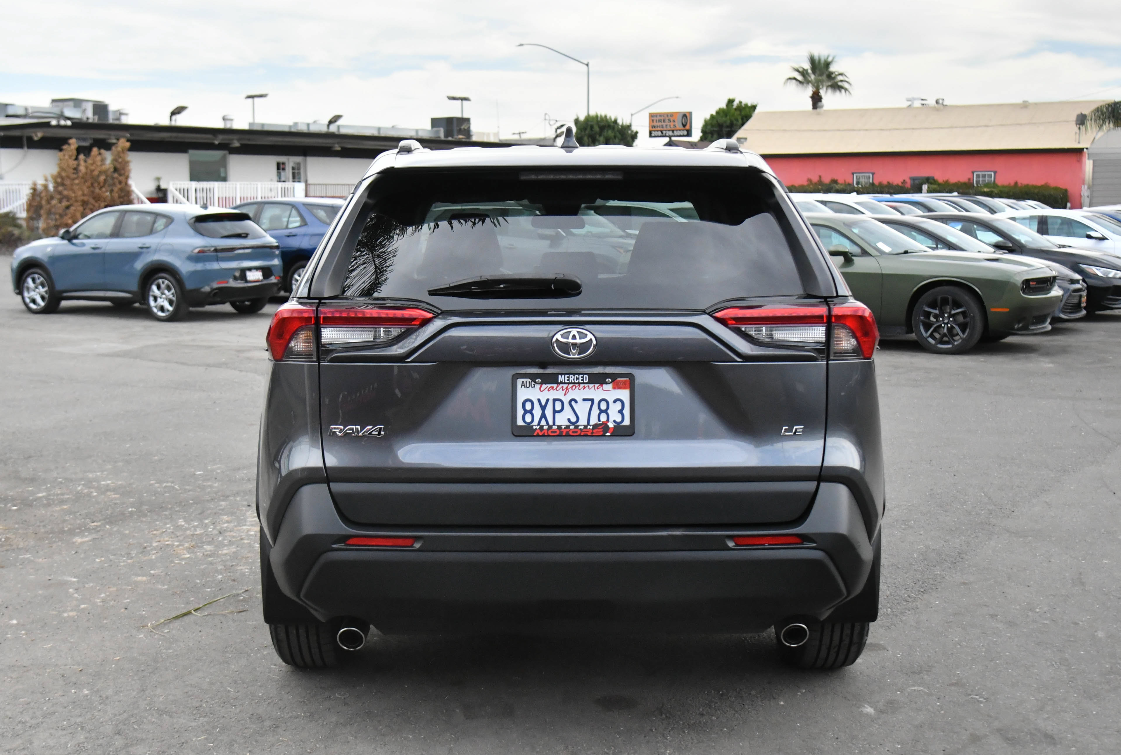 Used 2021 Toyota RAV4 LE FWD image 7