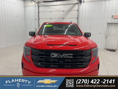 Used 2025 GMC Sierra 1500 Elevation w/ Preferred Package AWD/4WD image 7