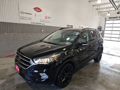Used 2017 Ford Escape Titanium image 7