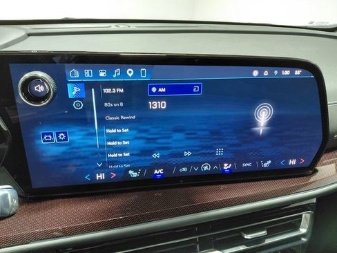 Used 2026 Chevrolet Traverse Z71 image 35