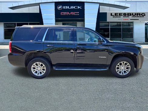 Used 2017 GMC Yukon SLT AWD/4WD image 8