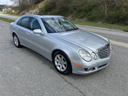 Used 2008 Mercedes-Benz E 320 BlueTEC Sedan image 9