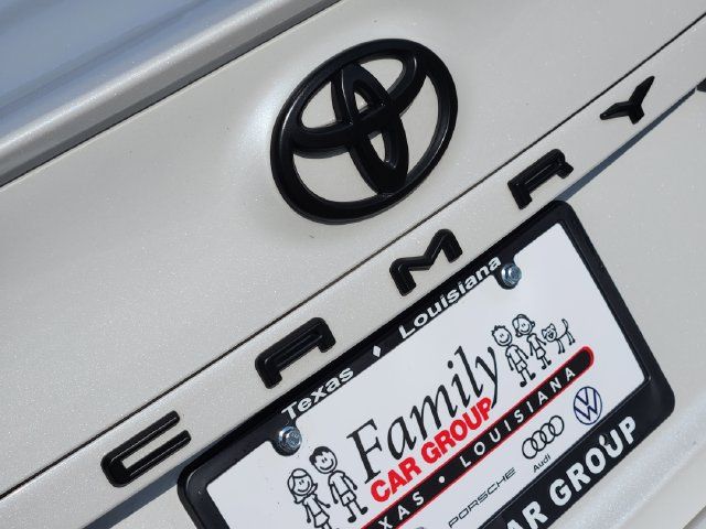 Used 2024 Toyota Camry XSE FWD image 6