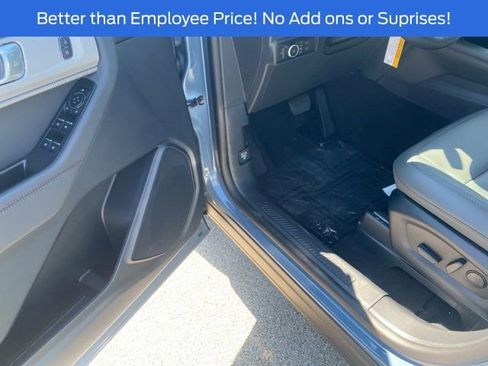 New 2026 Ford Explorer Active w/ Active Comfort Package AWD/4WD image 8