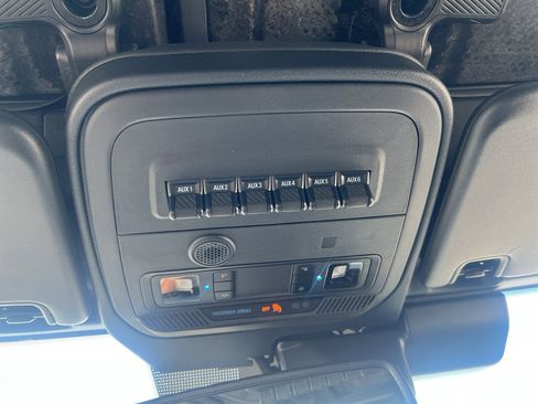 New 2025 Ford Bronco Badlands image 38