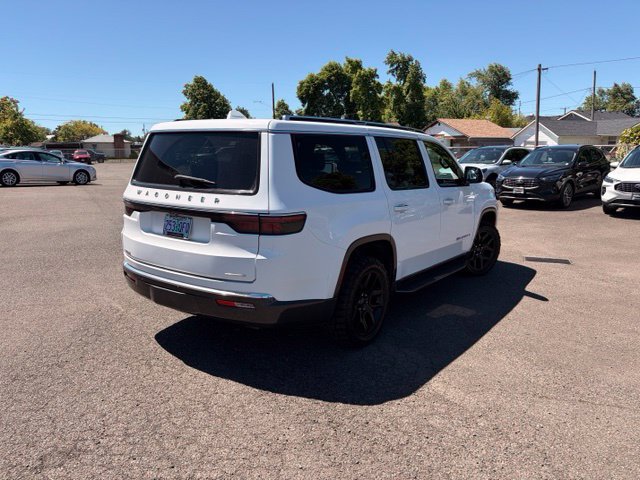 Used 2022 Jeep Wagoneer Series III AWD/4WD image 10