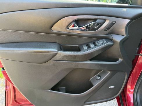 Used 2019 Chevrolet Traverse Premier w/ LPO, Floor Liner Package AWD/4WD image 37