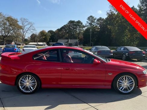 Used 2004 Pontiac GTO Base image 8